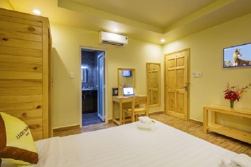Lucky Phu Quoc Hotel Deluxe Double Room, City View 5