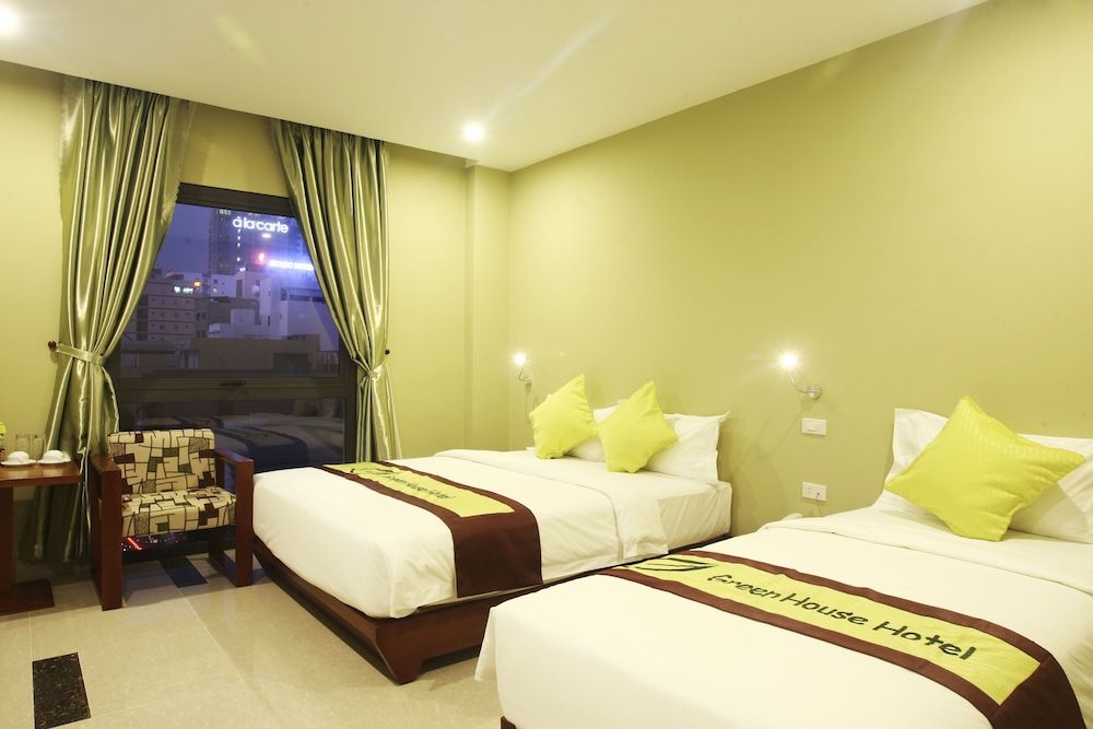 Deluxe Room, Non Smoking, Partial Sea View