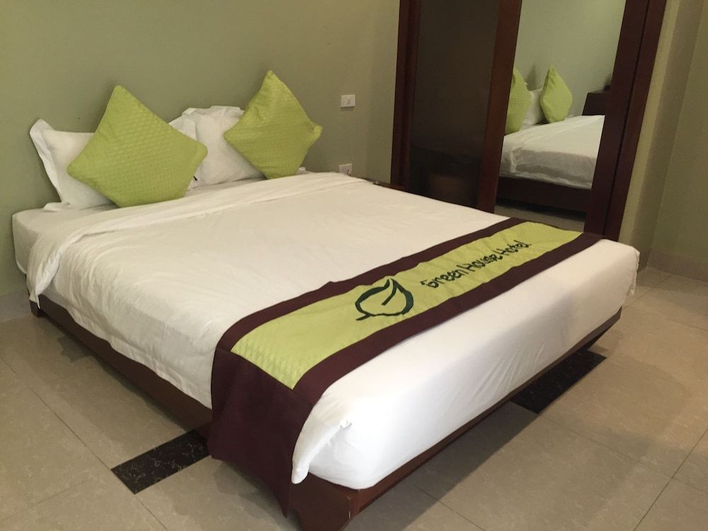 Green House Hotel Superior Room, Balcony, City View 3