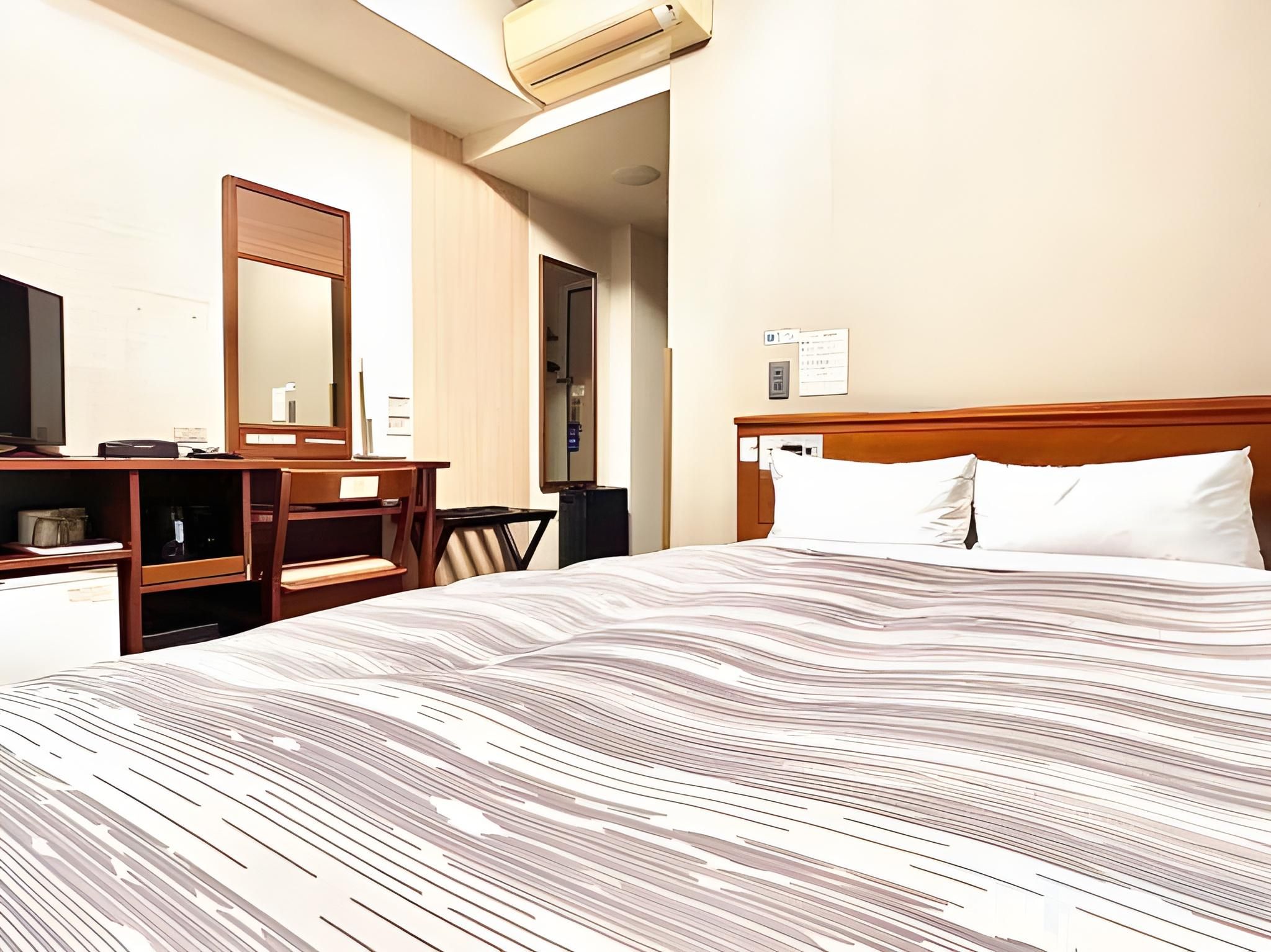 Semi Double Room - Smoking