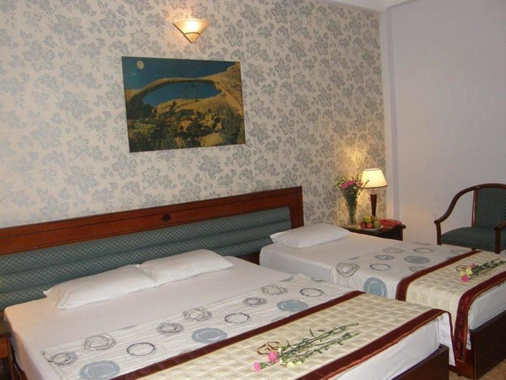 Trung Mai Hotel Standard Triple Room 11
