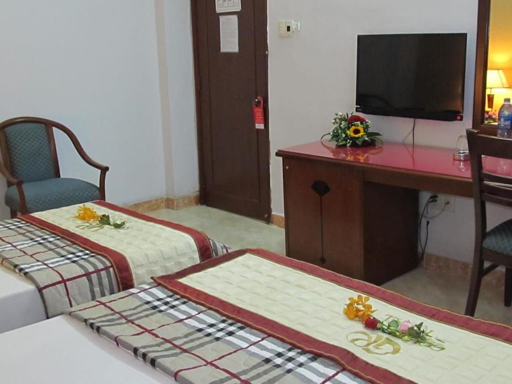 undefined Trung Mai Hotel 8