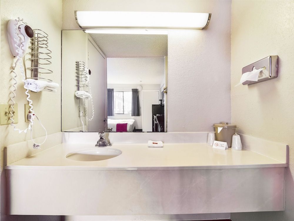 undefined Americas Best Value Inn Amarillo Downtown 7