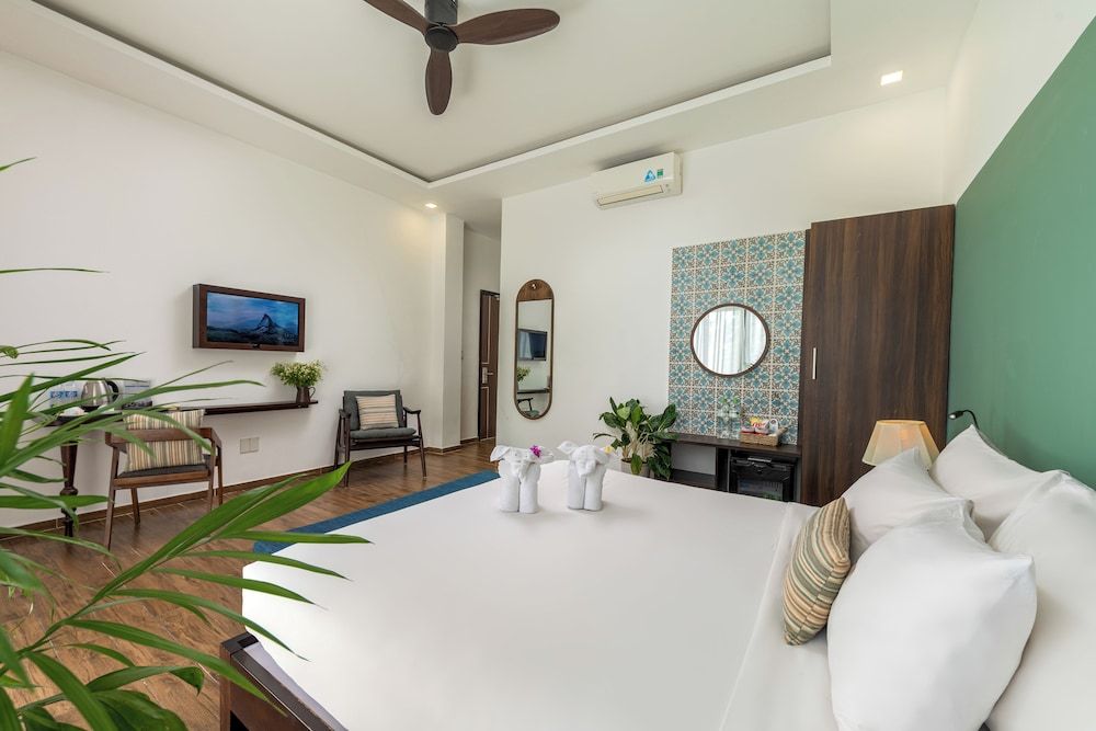 undefined Volar Hoi An 9