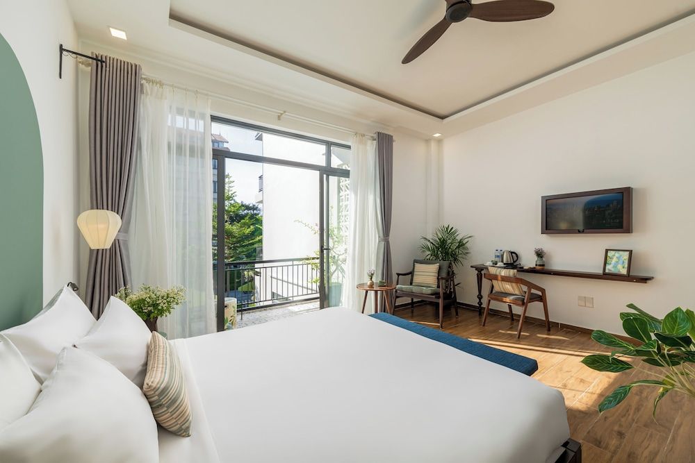 undefined Volar Hoi An 7