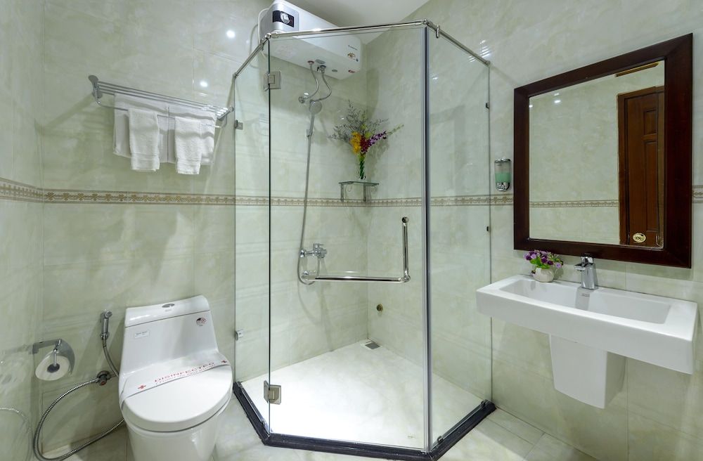 Iris Hotel Danang Superior Double Room, City View 4