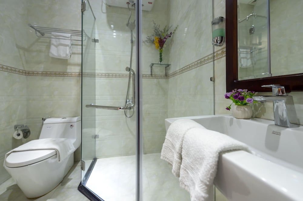 Iris Hotel Danang Superior Double Room, City View 5