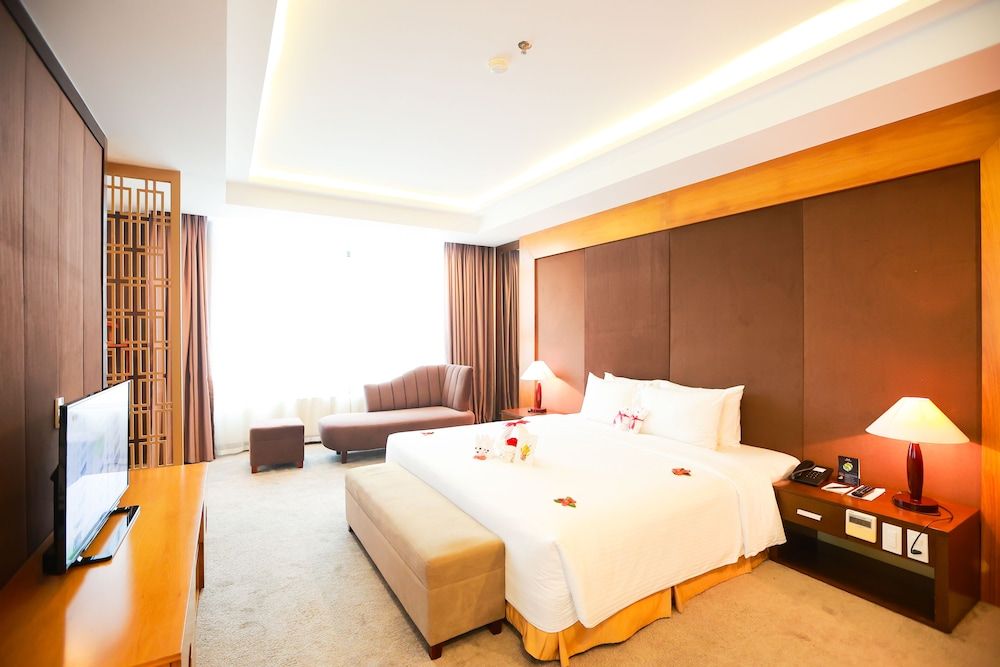 undefined Muong Thanh Luxury Nhat Le Hotel 10