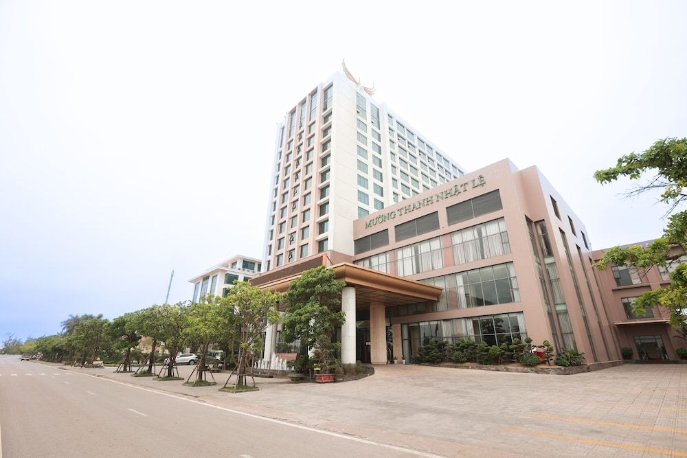 undefined Muong Thanh Luxury Nhat Le Hotel 2