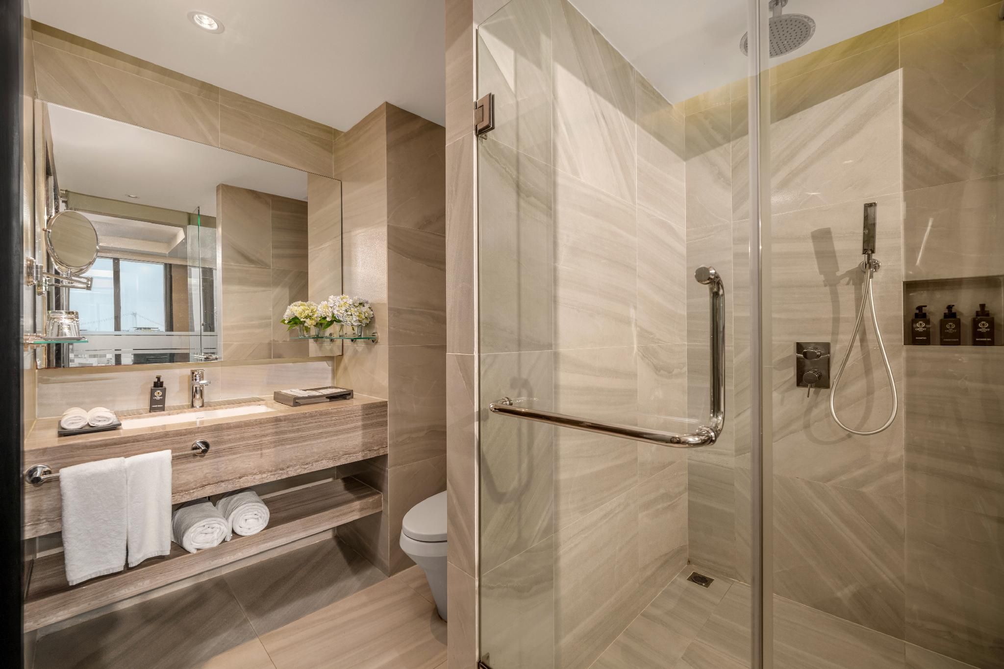 undefined New Orient Hotel Da Nang 5