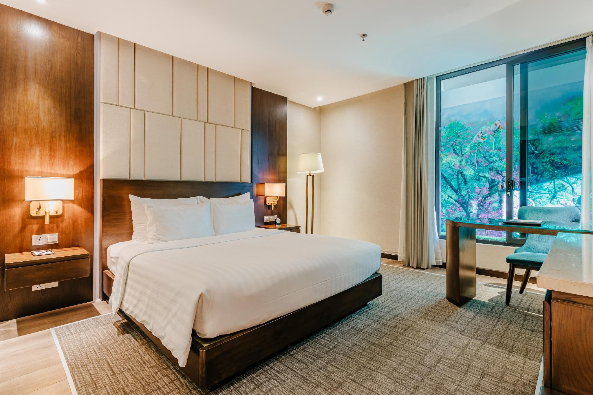 undefined New Orient Hotel Da Nang 6