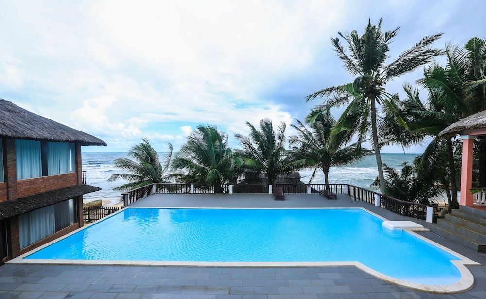 Mai Spa Resort Deluxe Bungalow, Sea View, Poolside 5