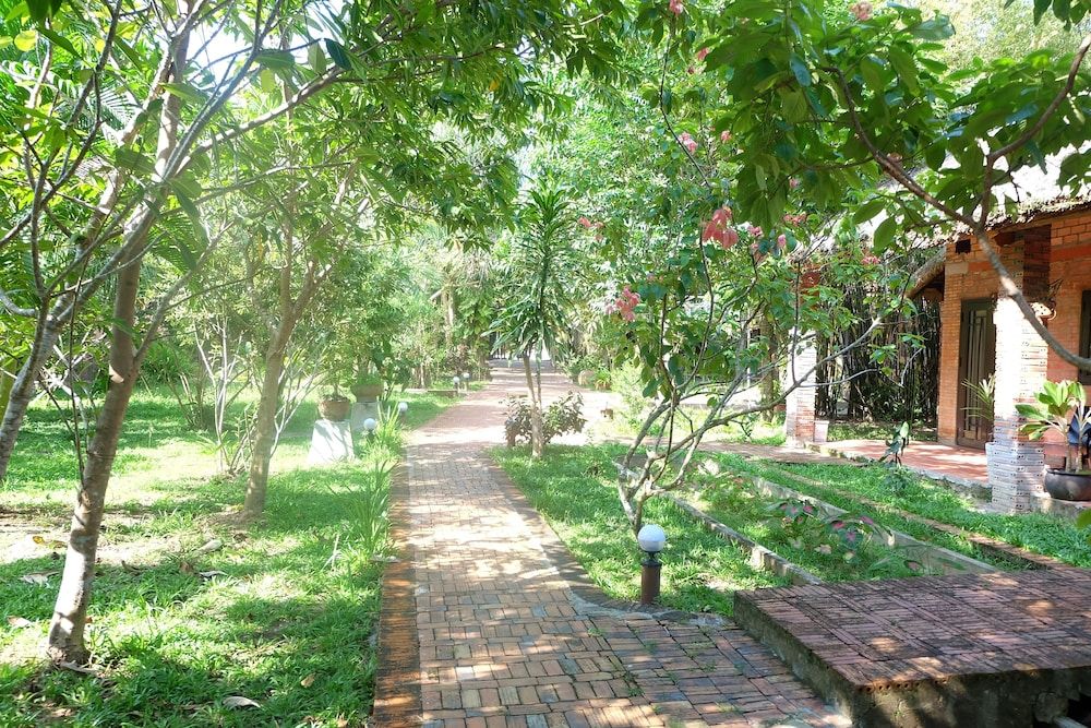 Mai Spa Resort Standard Double Room, Garden View