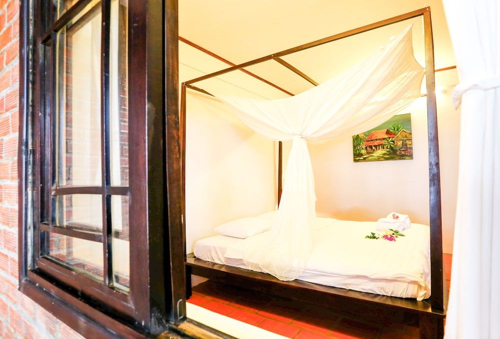 Mai Spa Resort Deluxe Bungalow, Sea View, Poolside 4