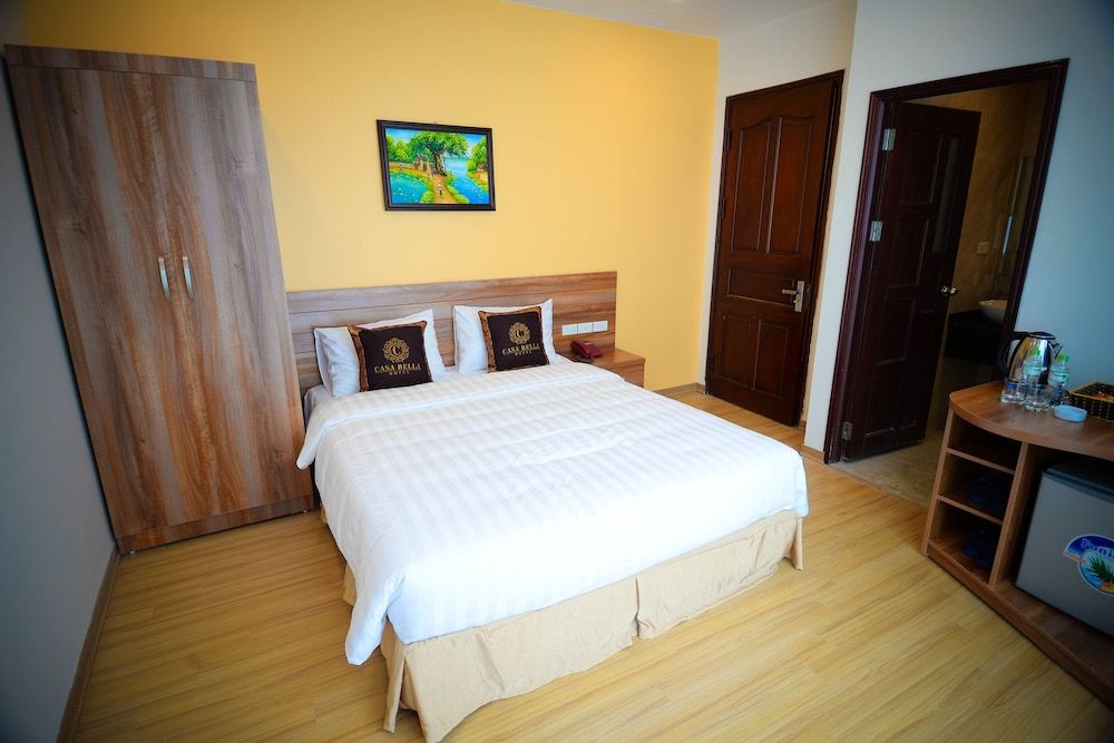 Casabella Hotels Deluxe Double City Window 3