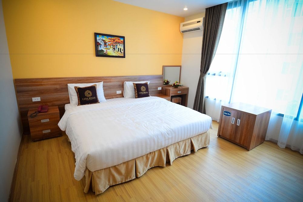 Casabella Hotels Deluxe Double City Window 2