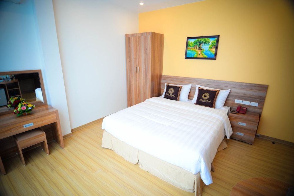 Casabella Hotels Deluxe Double City Window 5