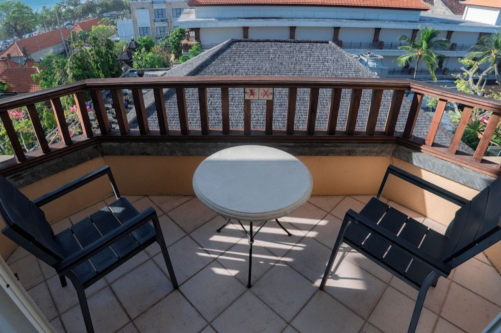 Kuta Paradiso Hotel Deluxe Room 5