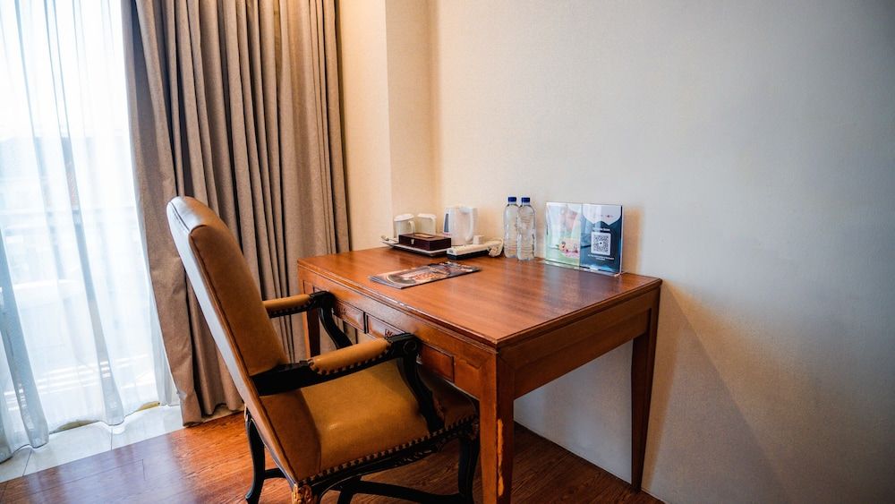 Kuta Paradiso Hotel Deluxe Room 15