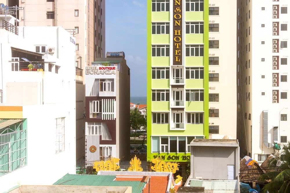 undefined Pergola Design Hotel 5