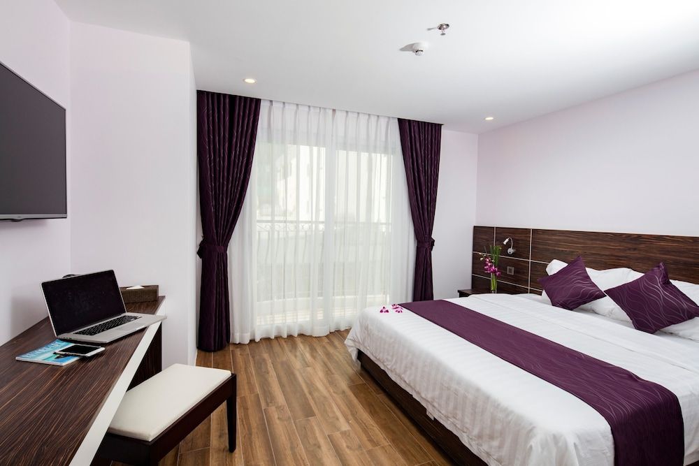 Deluxe Double or Twin Room, Balcony, City View