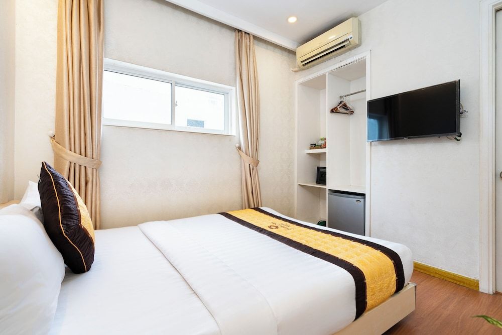 undefined Golden Star Hotel 10