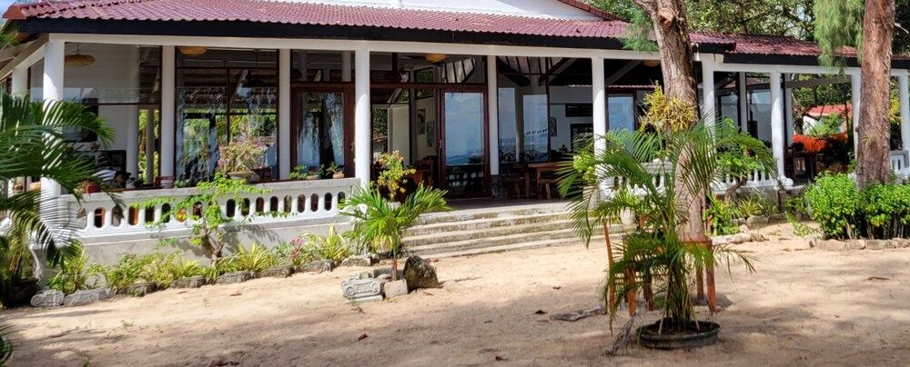 undefined Bamboo Cottages 6
