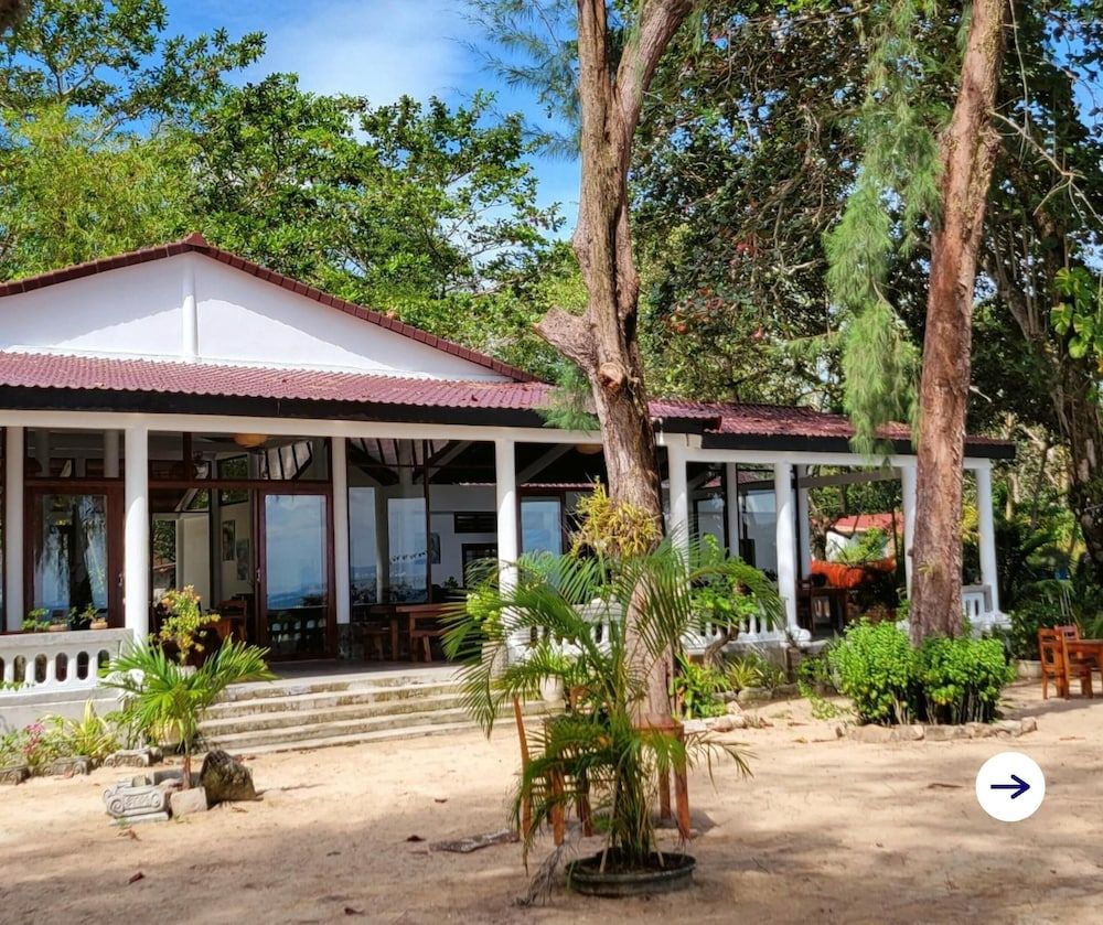undefined Bamboo Cottages 2