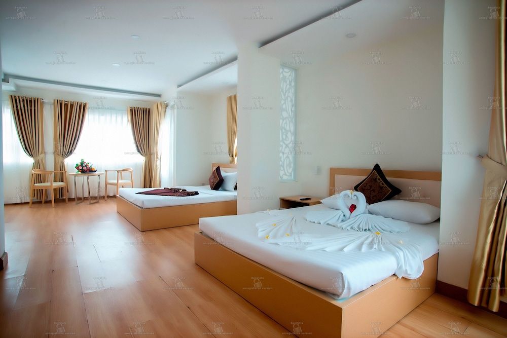 Deluxe Twin Room, City View