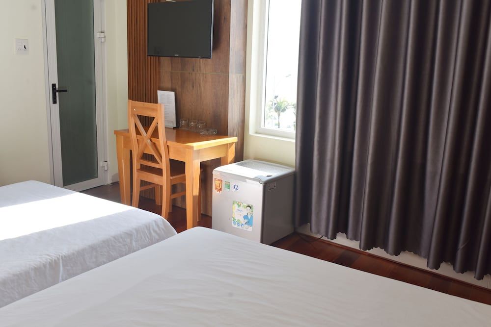 Ly Ky Hotel Panoramic Triple Room 2