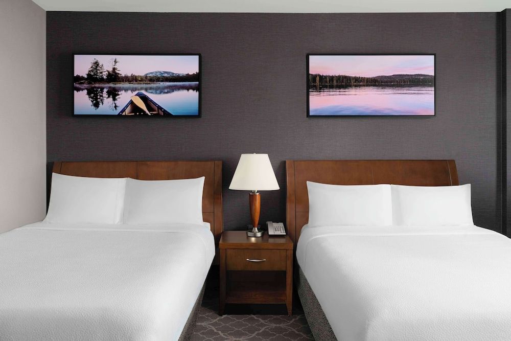 undefined Hilton Garden Inn Calgary Airport 10