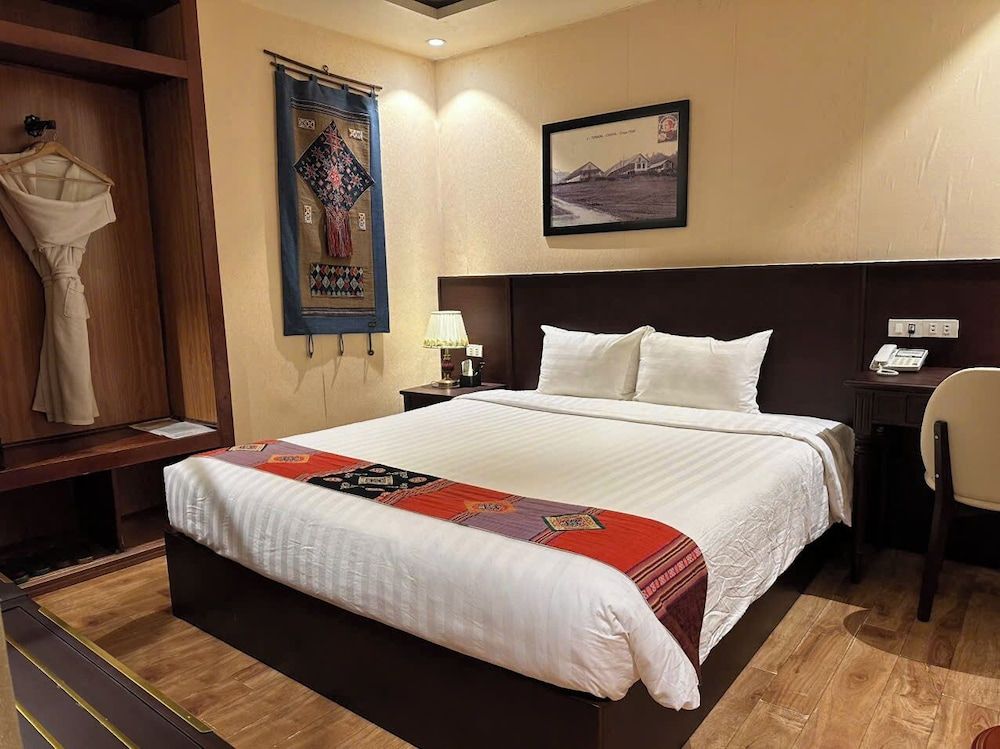 Sapa Centre Hotel Standard King Room 3