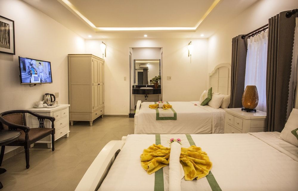 Ngan Phu Villa Quadruple Room 3