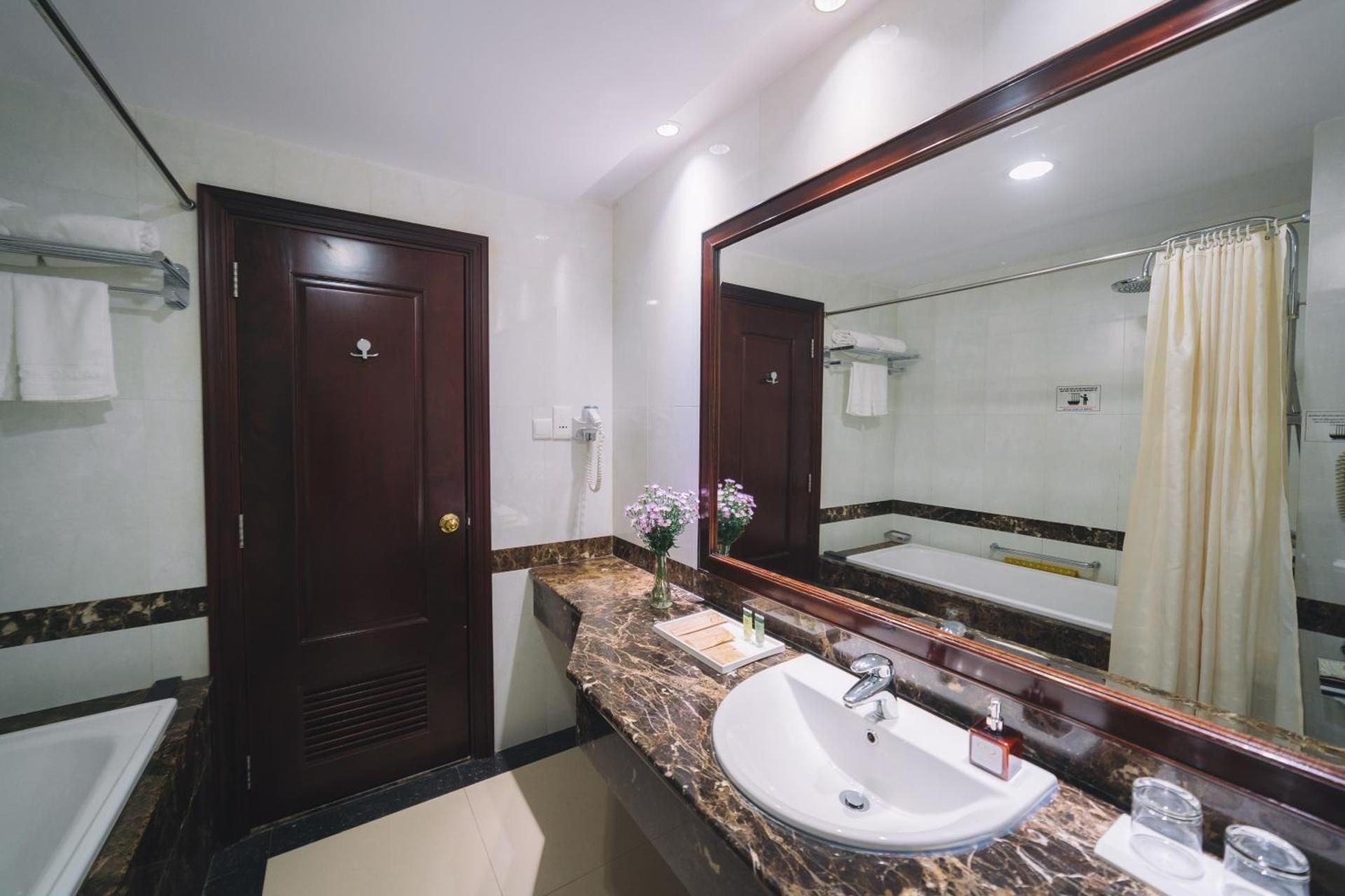 Family Connecting Room for 4 People