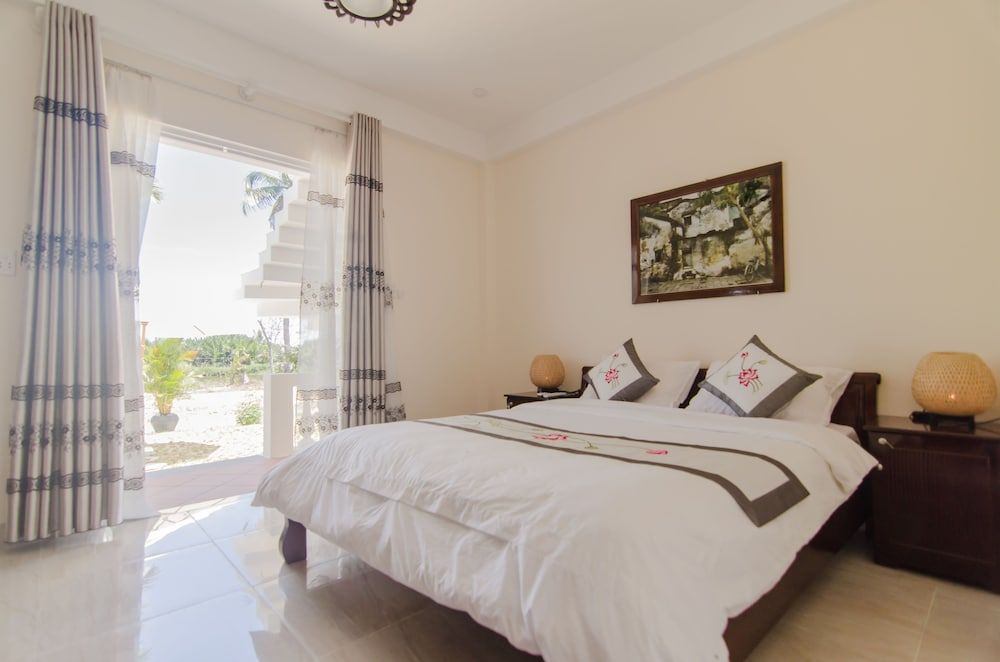 The Moon River Homestay & Villa Superior Room, River View