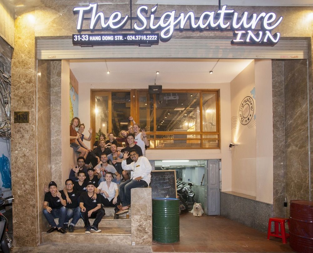 undefined RedDoorz Hostel @ Signature Inn