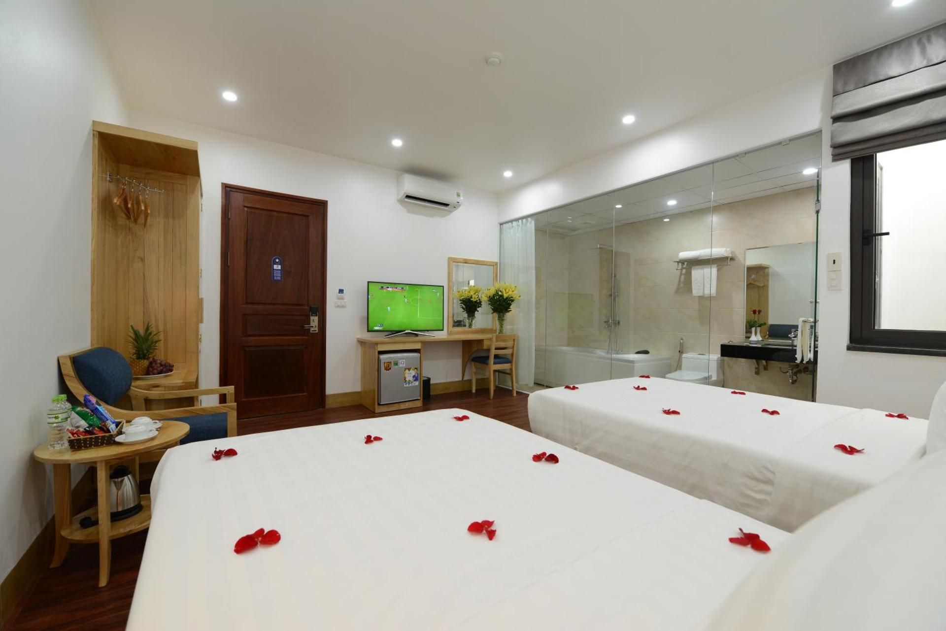 undefined Blue Hanoi Inn City Hotel 5