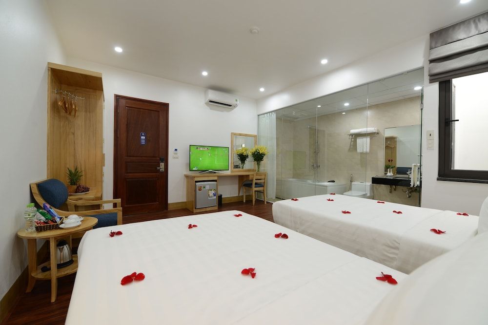 undefined Blue Hanoi Inn City Hotel 8
