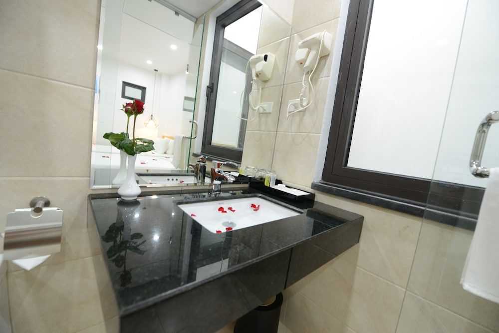 undefined Blue Hanoi Inn City Hotel 8