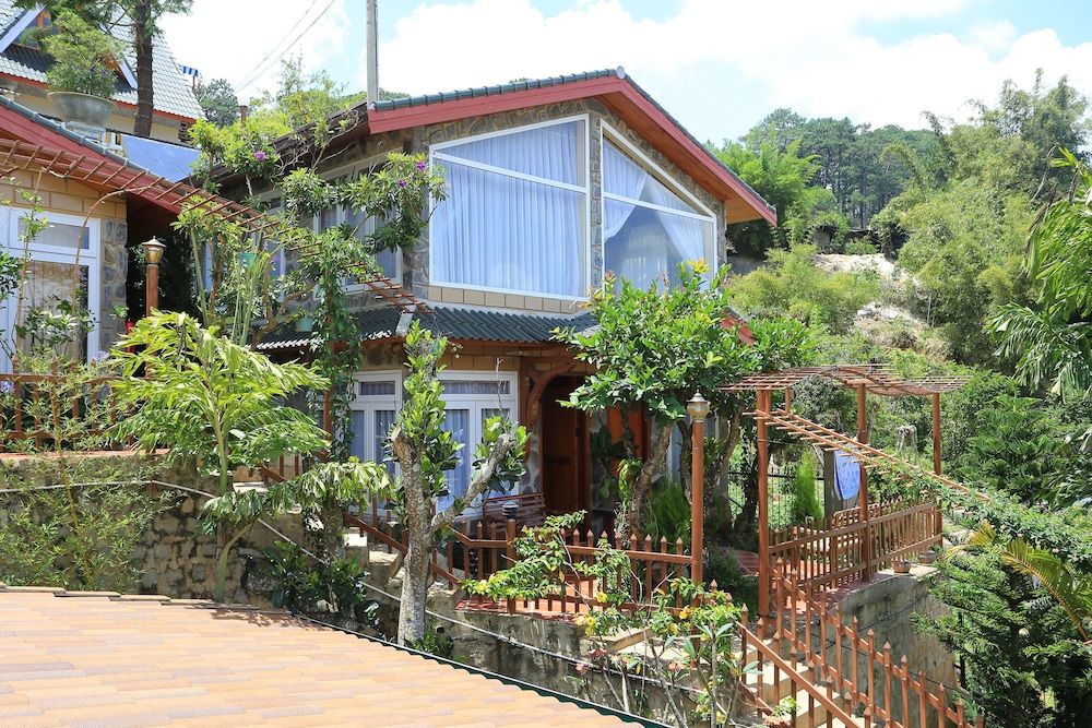 undefined Zen Valley Dalat 5