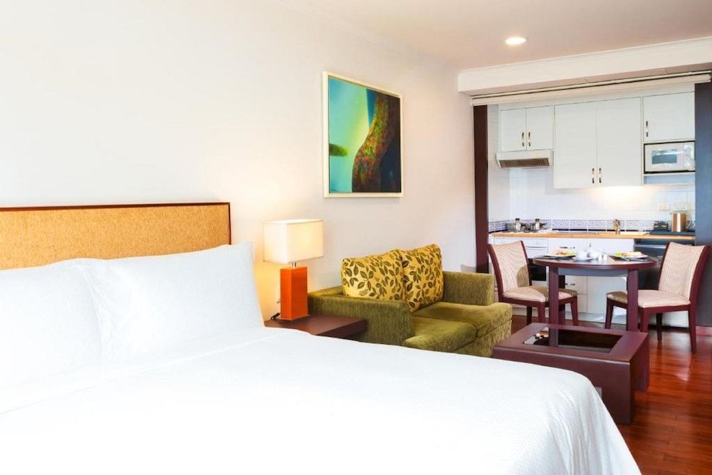 The Landmark Serviced Apartments - Managed By Peninsula Properties Superior Studio, City View 3