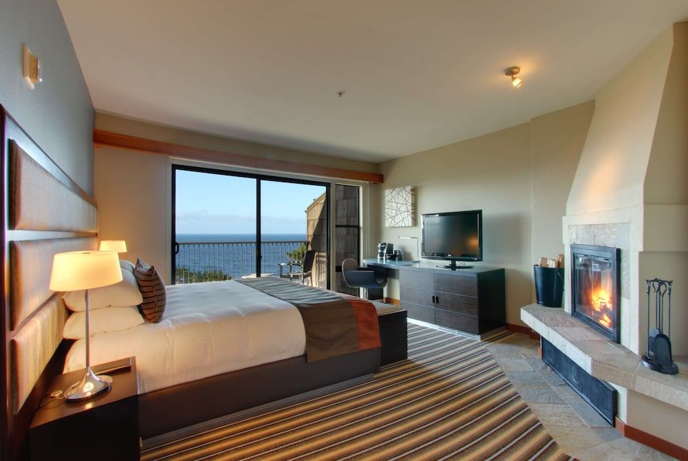 Standard Room, 1 King Bed, Ocean View