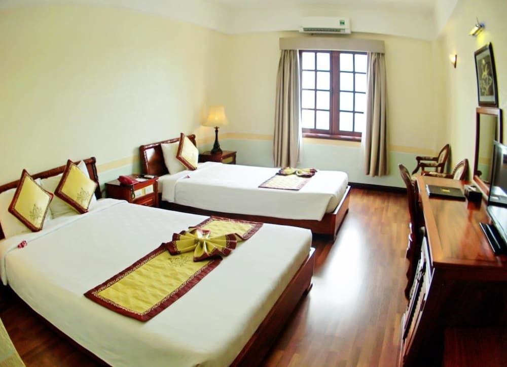 Ninh Kieu 2 Hotel Superior Twin Room, Multiple Beds, Garden View 4