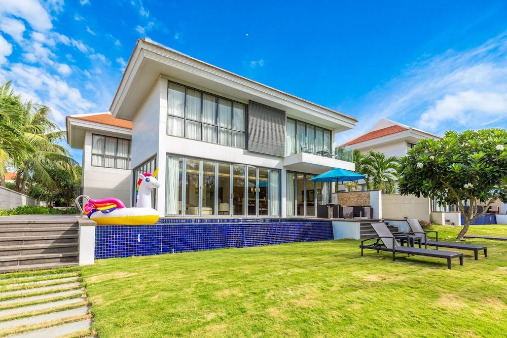 undefined Ocean Luxury Villas Danang 9