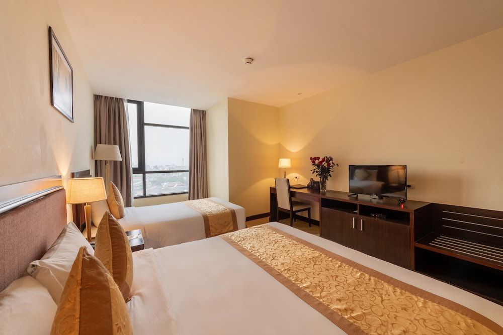 Red River View Hotel Deluxe Triple Room