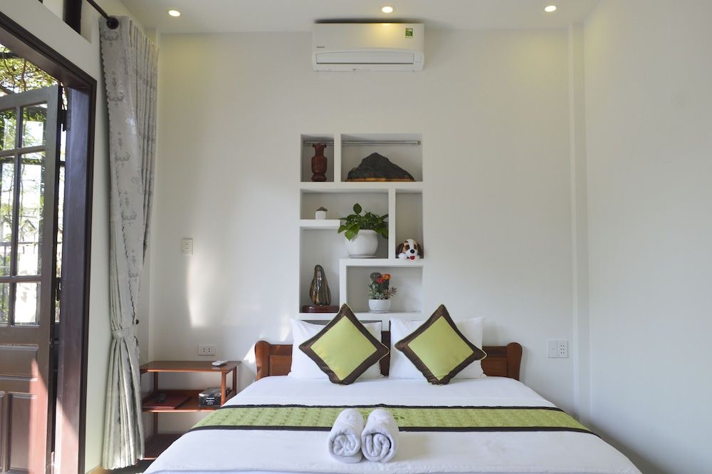 Halo Homestay Deluxe Double Room, Garden Area 7