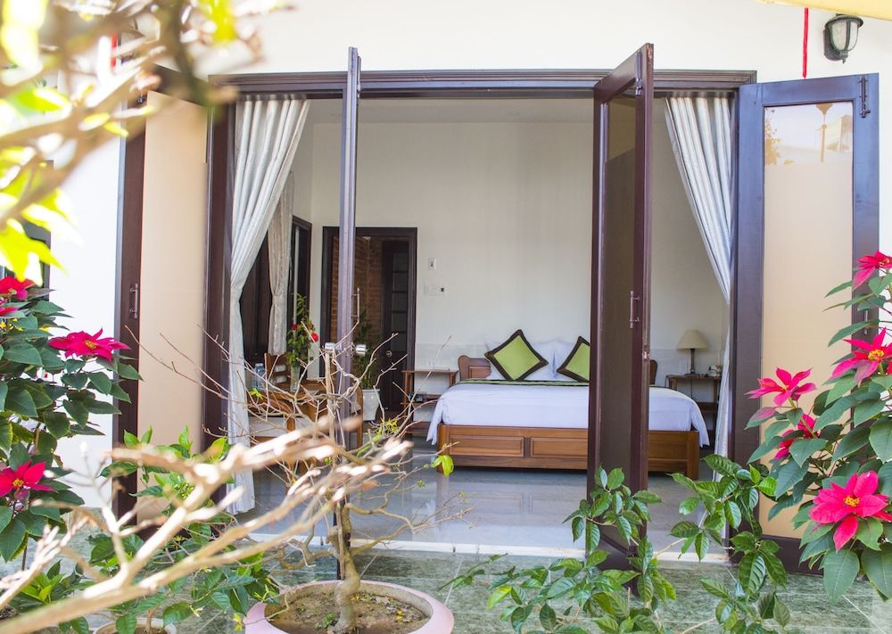 Halo Homestay Deluxe Double Room, Garden Area 3