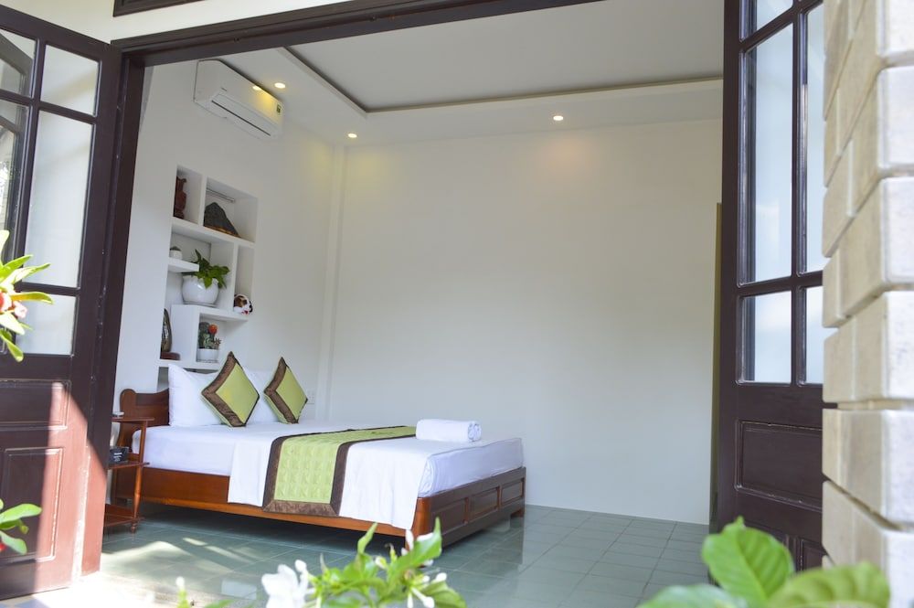 Halo Homestay Deluxe Double Room, Garden Area 6