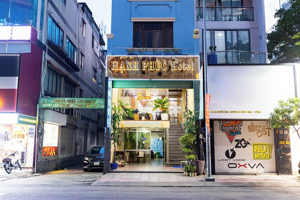 undefined Hanh Phuc Hotel 7