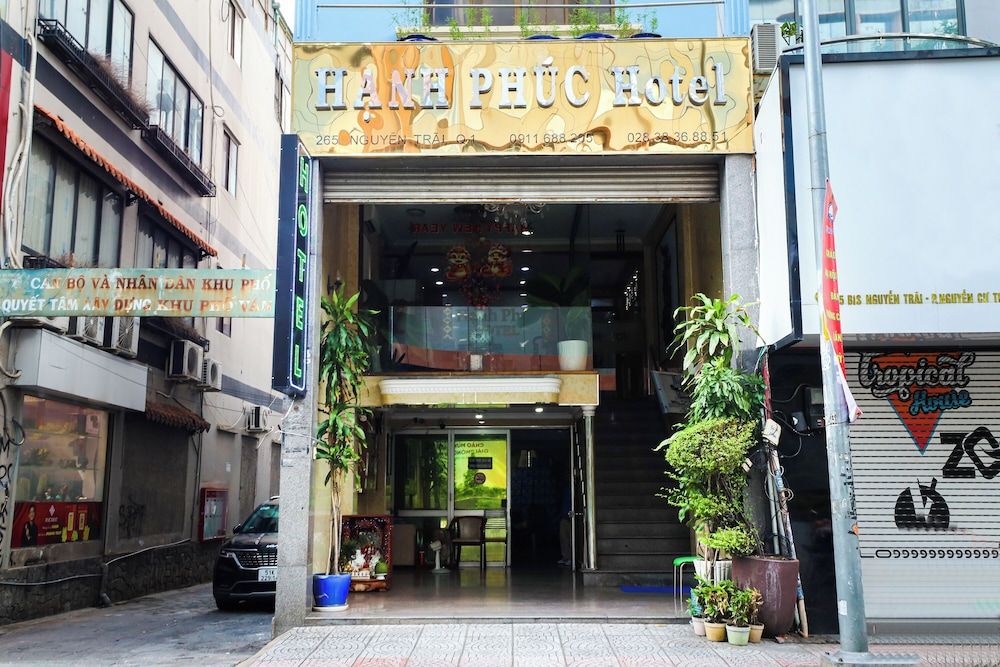 undefined Hanh Phuc Hotel 4